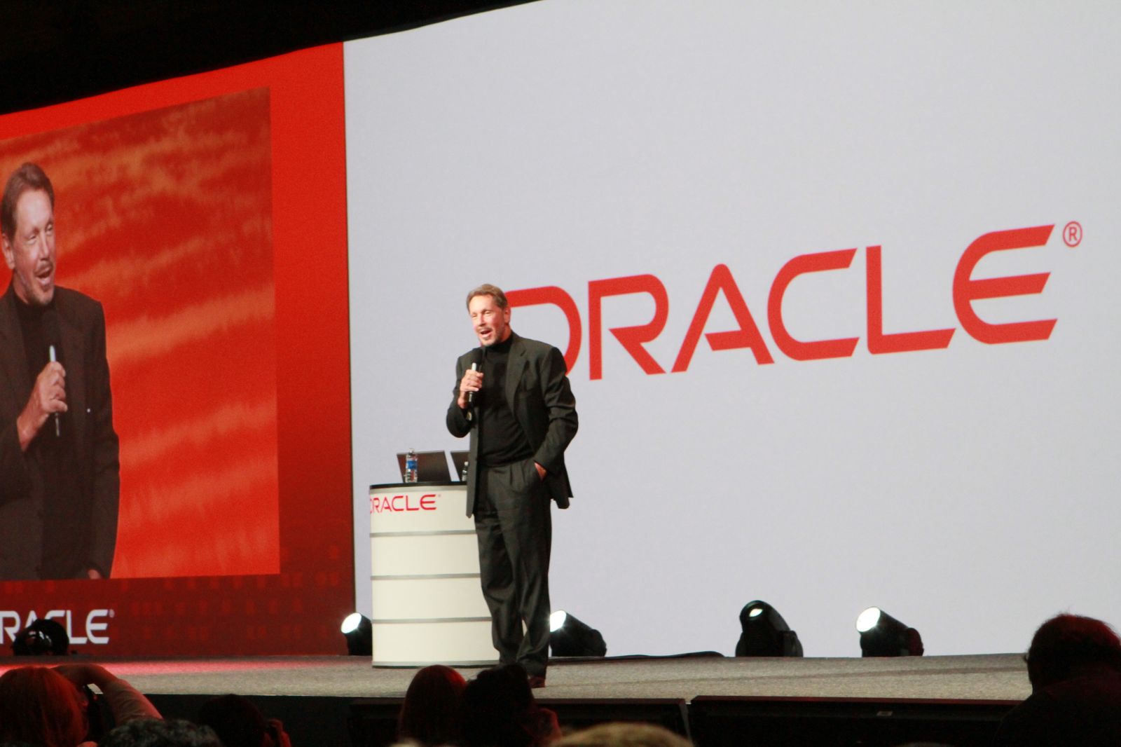 Oracle e OpenAI: il mega accordo cloud da $300 miliardi che cambia l’AI